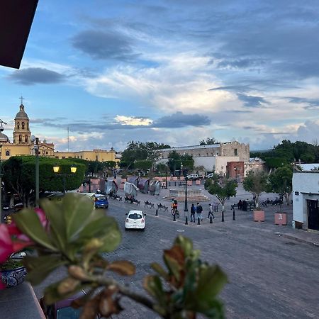 Отель Lolita & Enri, La Mejor Ubicacion Y Vista En El Centro De Керетаро Экстерьер фото