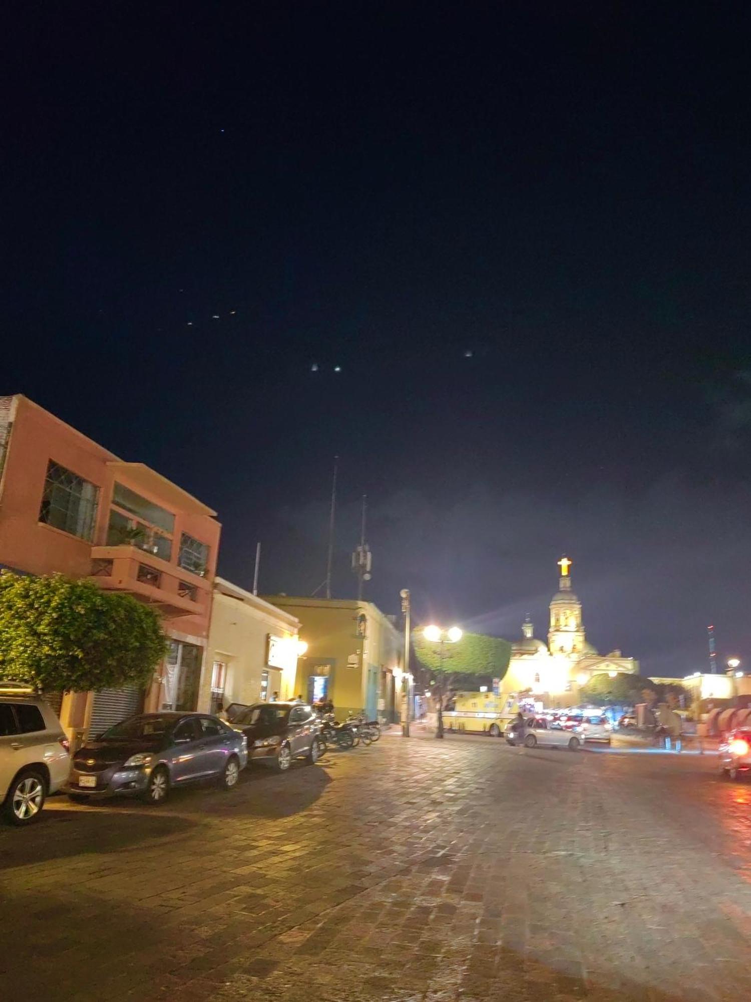 Отель Lolita & Enri, La Mejor Ubicacion Y Vista En El Centro De Керетаро Экстерьер фото