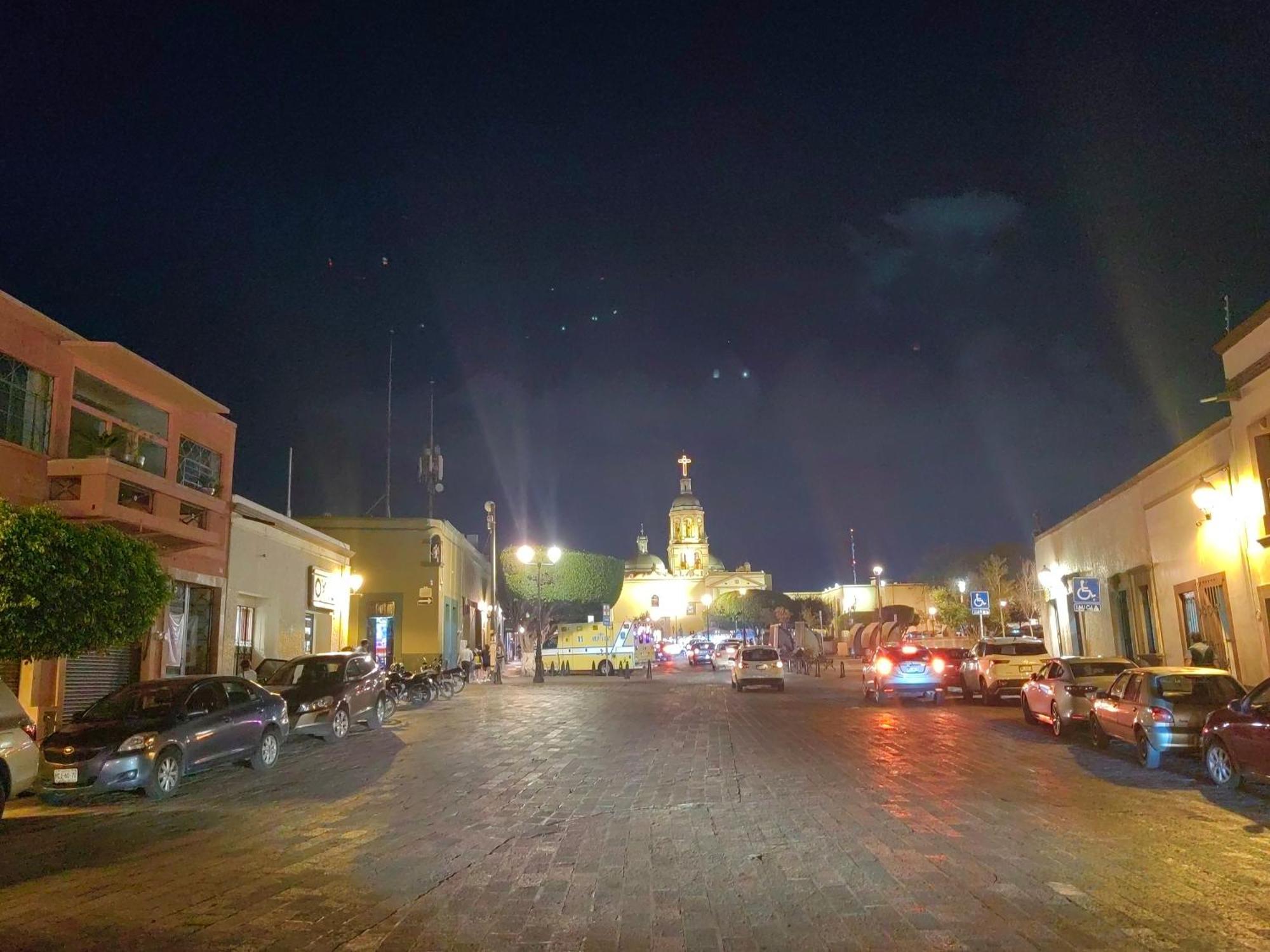 Отель Lolita & Enri, La Mejor Ubicacion Y Vista En El Centro De Керетаро Экстерьер фото