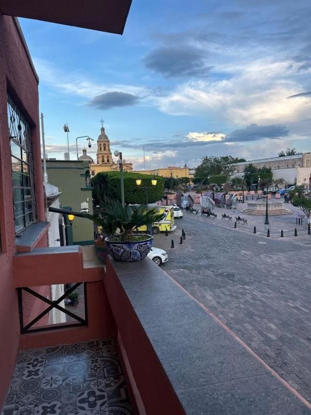 Отель Lolita & Enri, La Mejor Ubicacion Y Vista En El Centro De Керетаро Экстерьер фото