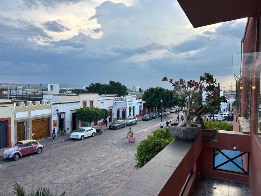 Отель Lolita & Enri, La Mejor Ubicacion Y Vista En El Centro De Керетаро Экстерьер фото